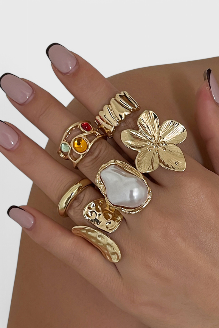 Anillo Abierto en Forma de Flor Líquida de Perla
