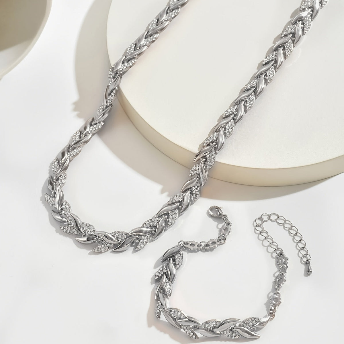 Claudia | Collar y Pulsera de cola de pez hecho a mano